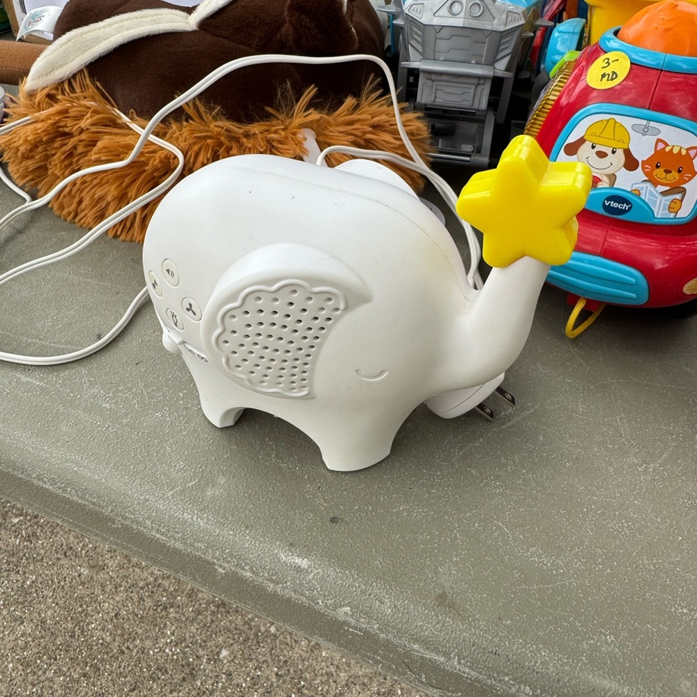 Fisher Price White Elephant Night Light